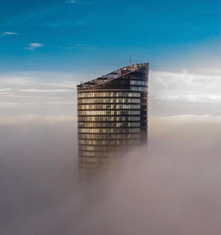 30Th+ Floor Apartments In Sky Tower Wrocław Exteriör bild